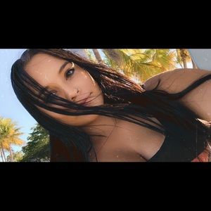 Meet your Posher, Aurora